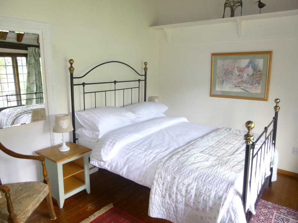 Church Hall Farm Bed And Breakfast Broxted Bilik gambar