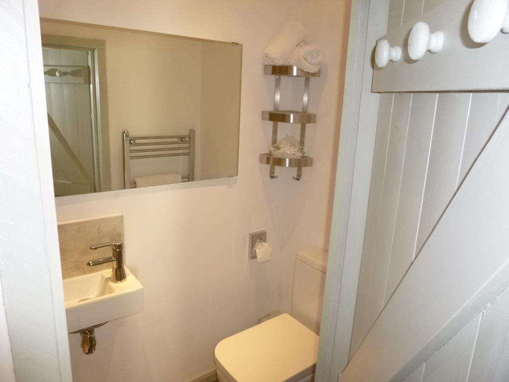 Church Hall Farm Bed And Breakfast Broxted Bilik gambar